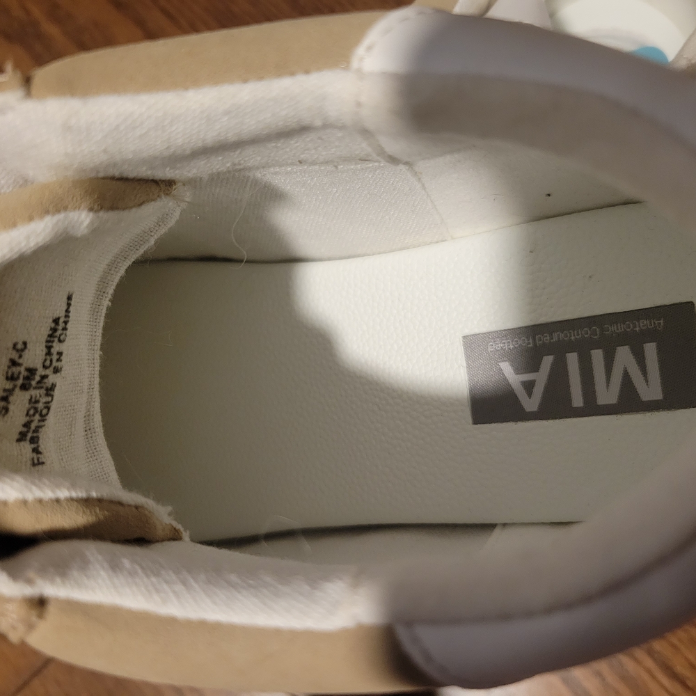 Tan High-Top Sneakers - Picture 5 of 5
